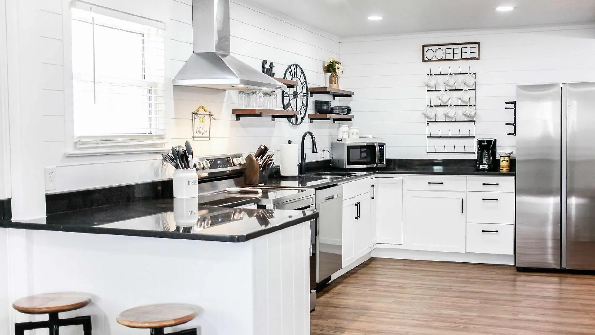 Sojourn Bayview Sanctuary Home Sleeps 6 Norfolk